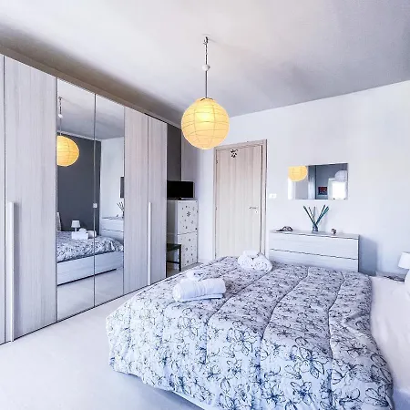 Myhouse Pronda - Affitti Brevi Italia トリノ